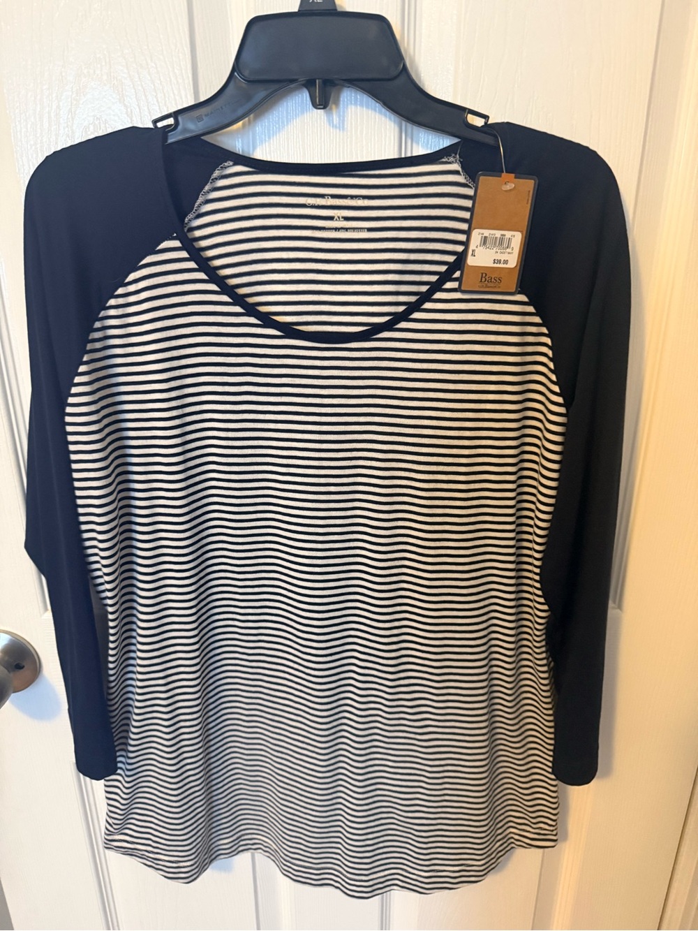 Old Navy Black Raglan Sleeve Striped Long Sleeve Tee